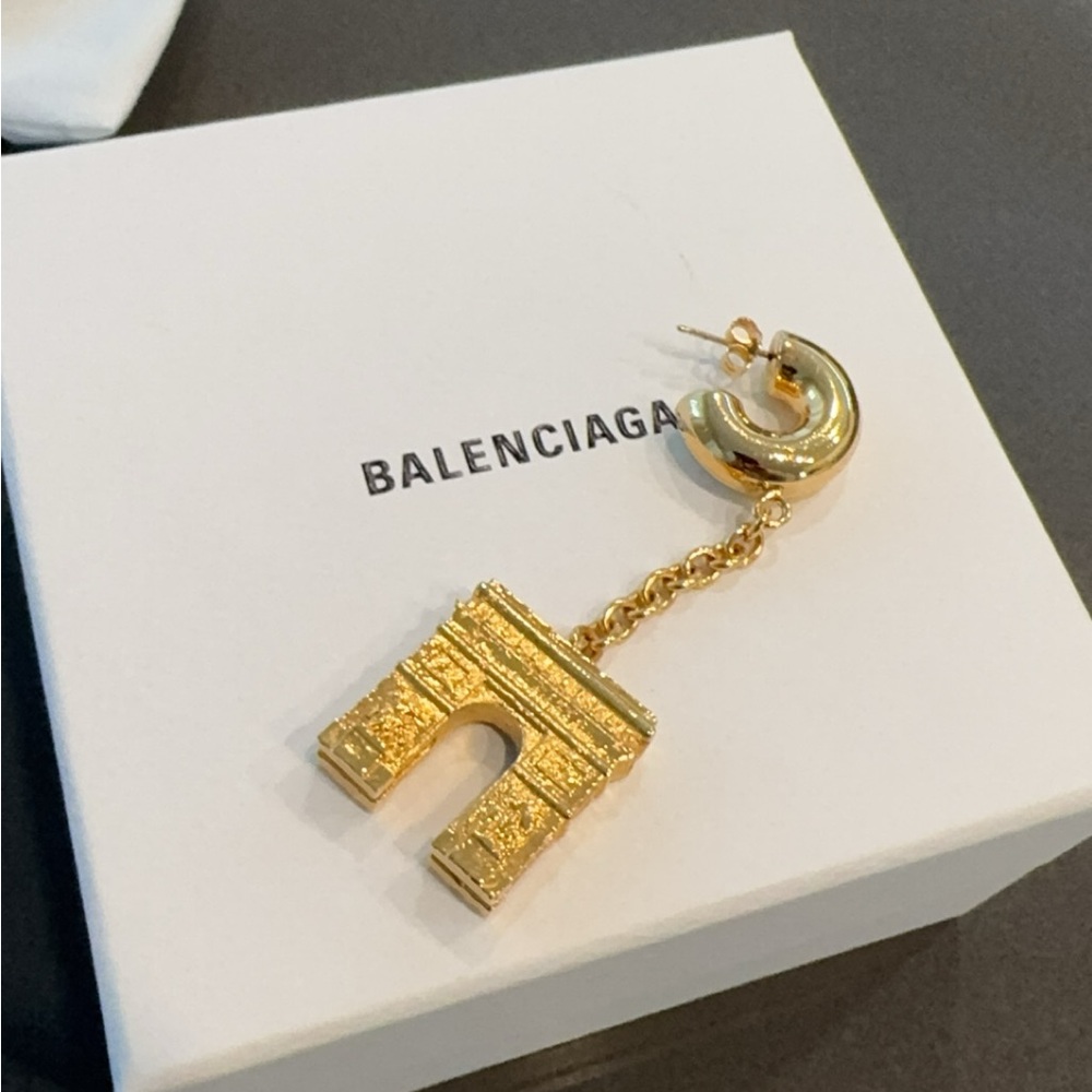 Balenciaga Arc De Triomphe earring - Picture 3 of 3